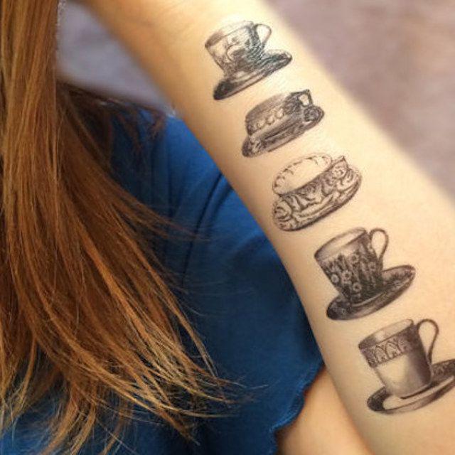 ตัวอย่าง ภาพหน้าปก:20 รอยสัก "กาน้ำเเละถ้วยชา" เหมาะมากๆกับนักดื่มชาตัวยง!