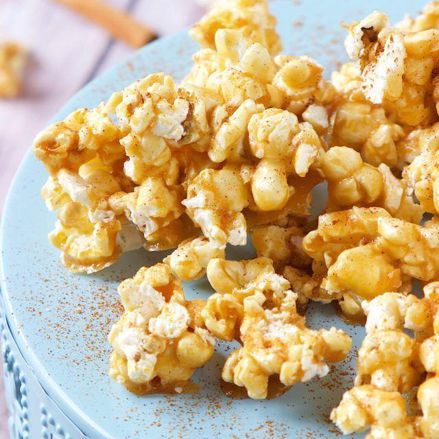ภาพประกอบบทความ วิธีทำ Cinnamon Crunch Popcorn ป๊อปคอร์นแสนอร่อย หอมกลิ่นอบเชย