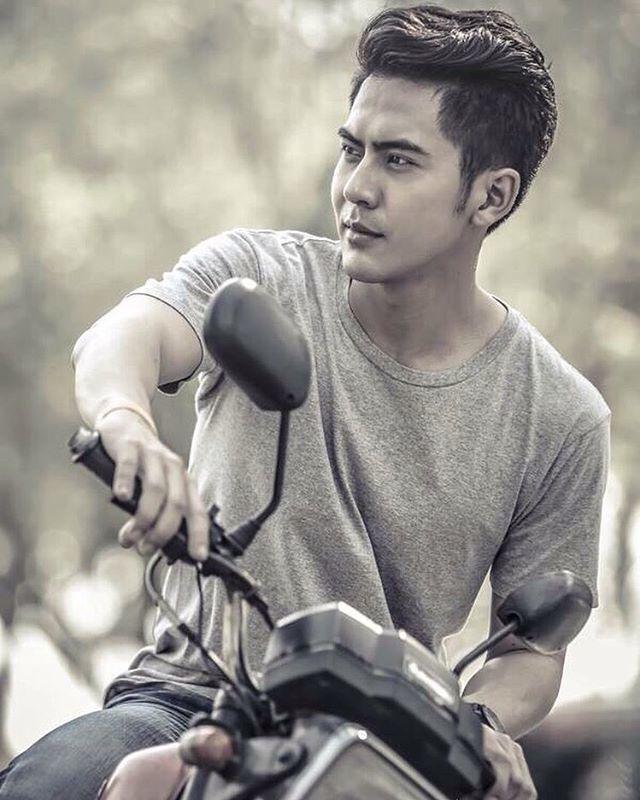 รูปภาพ:https://www.instagram.com/p/BFLwjTLpvA-/?taken-by=toey_pongsakorn