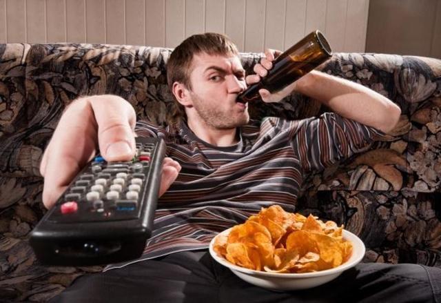 รูปภาพ:http://assets.nydailynews.com/polopoly_fs/1.1311952!/img/httpImage/image.jpg_gen/derivatives/article_970/shutterstock-couch-potato.jpg