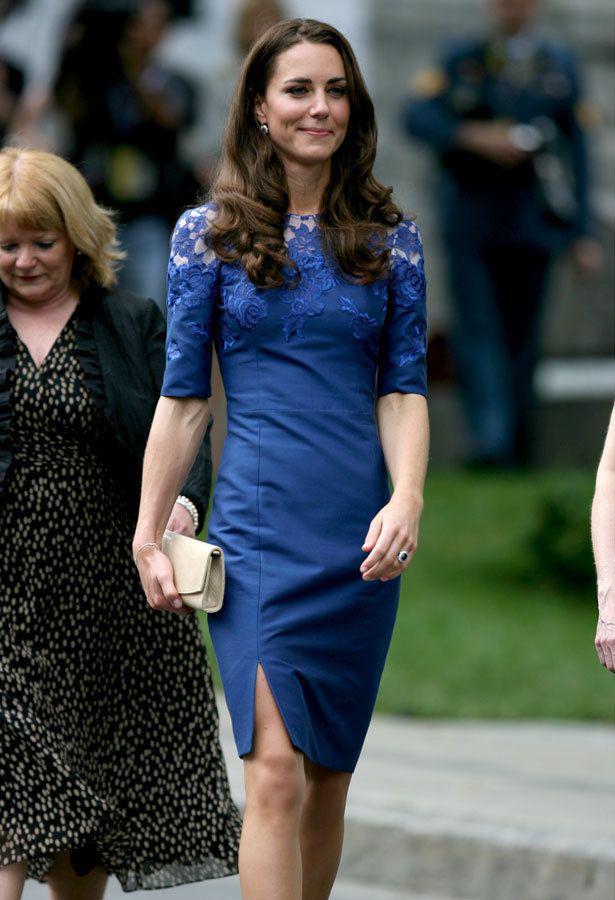 รูปภาพ:http://stylewithshannon.com/wp-content/uploads/2014/02/Kate-Middleton-The-Duchess-of-Cambridge-Fashion-and-Style-Lookbook-2.jpg