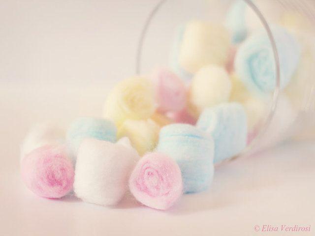 รูปภาพ:http://www.designveryeasy.com/images/original/Cotton-Candy-wallpaper-143789.jpg