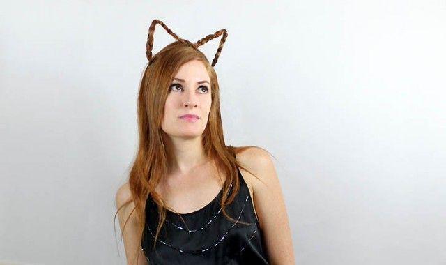 รูปภาพ:http://cf.girllovesglam.com/wp-content/uploads/2015/10/Cat-Ears-Hair-tutorial-e1444261441833.jpg