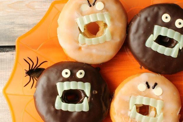 รูปภาพ:http://www.whatroseknows.com/_images/uploaded/halloween-classroom-treat-donut-monsters-3.jpg