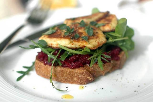 รูปภาพ:http://www.wholefoodshouse.com.au/wp-content/uploads/2012/07/beet-haloumi-sanga.jpg