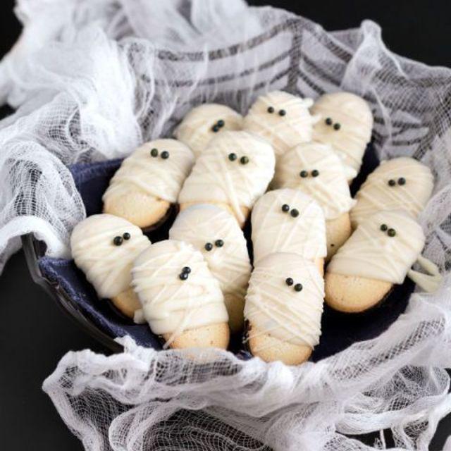 ภาพประกอบบทความ หลอนจนต้องหยิบใส่ปาก! กับ 'Halloween Cookies'