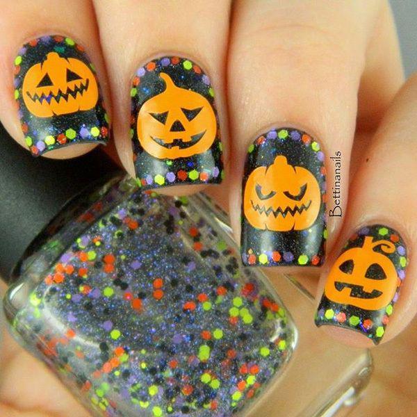 รูปภาพ:http://nenuno.co.uk/wp-content/uploads/2015/10/Halloween-nail-art-45.jpg