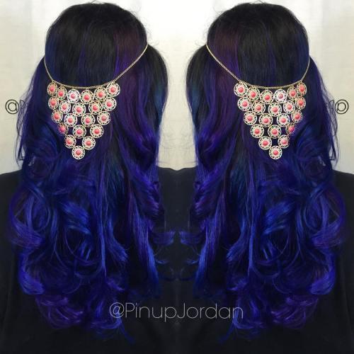 รูปภาพ:http://i1.wp.com/therighthairstyles.com/wp-content/uploads/2016/08/15-black-hair-with-blue-ombre-and-purple-highlights.jpg?resize=500%2C500