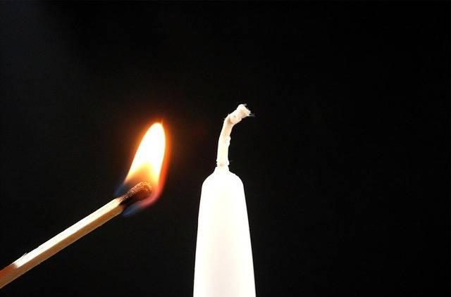 รูปภาพ:http://lovingenergies.net/gfile/75r4!-!GJMDEK!-!zrzor45!-!PLFHISQH-LKML-HEGF-MPQI-GMOFEMFOGIHO!-!72y1nq/lighting_candle0402.jpg