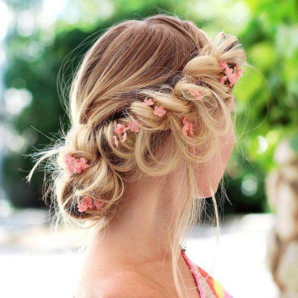 รูปภาพ:http://www.cuded.com/wp-content/uploads/2016/10/updos-for-long-hair-12.jpg