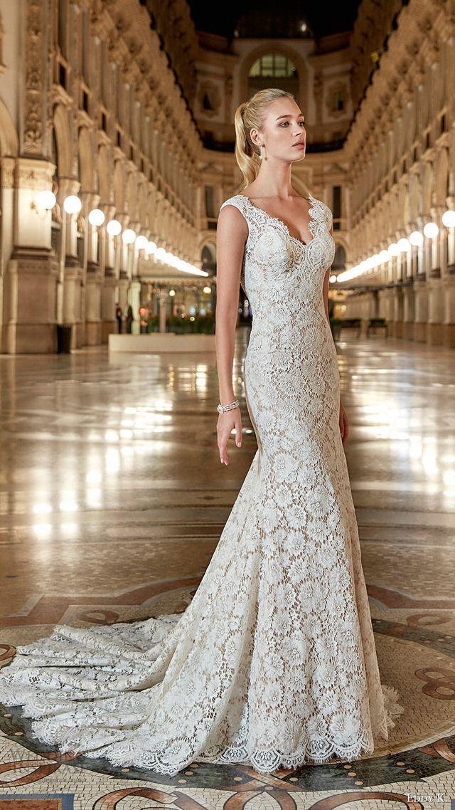 รูปภาพ:http://www.weddinginspirasi.com/wp-content/uploads/2016/07/eddy-k-milano-bridal-2017-sleeveless-vneck-lace-sheath-wedding-dress-md198-mv-train.jpg