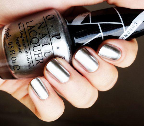 รูปภาพ:http://nailartstyle.com/wp-content/uploads/2016/06/59-styles-silver-manicure.jpg