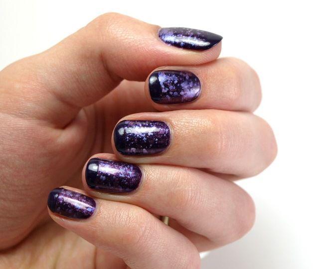 รูปภาพ:http://nailartstyle.com/wp-content/uploads/2016/07/3-cool-dark-purple-nail-art.jpg