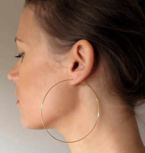 รูปภาพ:http://www.elegant-sterling-silver-earrings.com/images/gold-3-inch-hoop-earrings-xl-hoops.jpg