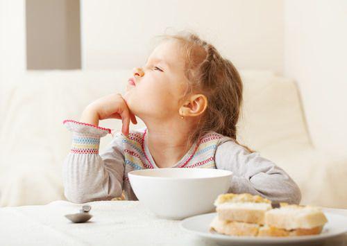 รูปภาพ:https://childdevelopmentinfo.com/wp-content/uploads/2014/05/Foods-that-negatively-affect-your-child%E2%80%99s-mood-_mini.jpg