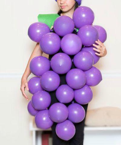 รูปภาพ:http://ghk.h-cdn.co/assets/15/37/1442003377-bunch-of-grape-costume-2.jpg