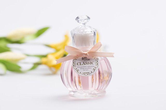 รูปภาพ:http://www.fragrance-shop.co.uk/wp-content/uploads/2016/09/perfume-678828_640.jpg