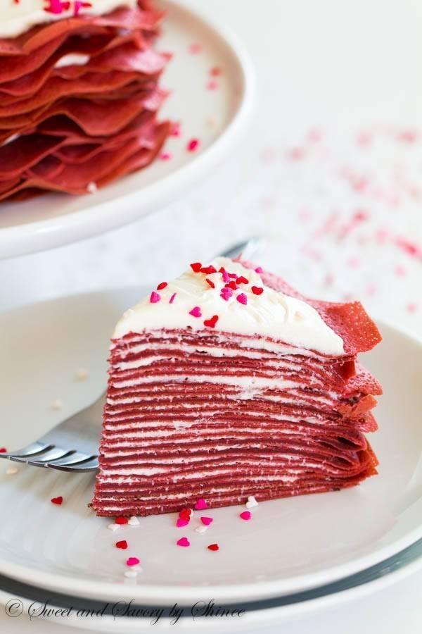 รูปภาพ:http://www.sweetandsavorybyshinee.com/wp-content/uploads/2015/01/Red-Velvet-Crepe-Cake-1-600x900.jpg