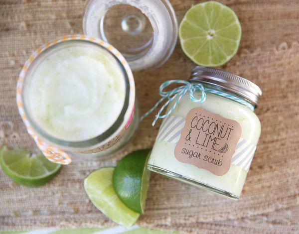 รูปภาพ:http://www.ourbestbites.com/wp-content/uploads/2013/05/Silky-Coconut-Lime-Sugar-Scrub.jpg