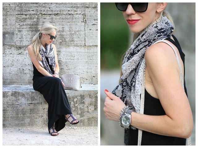 รูปภาพ:http://meagansmoda.com/wp-content/uploads/2015/07/Chanel-La-Romanesque-lipstick-Zara-oversized-snakeskin-print-scarf-LOFT-black-maxi-dress-Sam-Edelman-studded-gladiator-sandals-how-to-wear-snakeskin-print.jpg