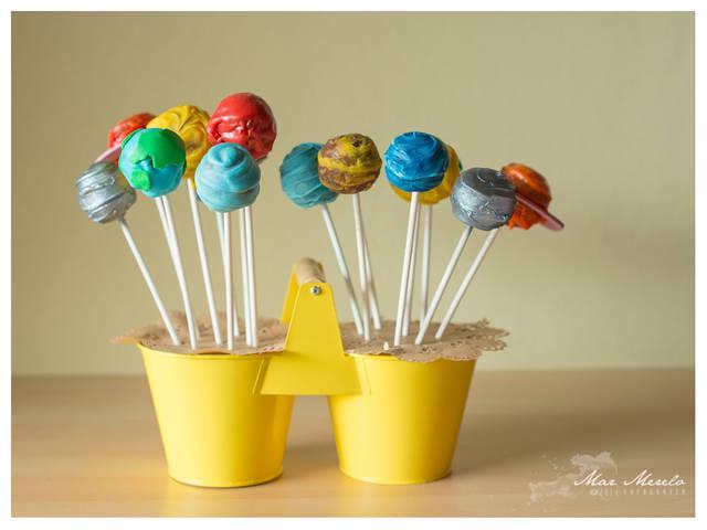 รูปภาพ:http://sweetmama.es/wp-content/uploads/2013/06/sweetmama-solar-system-cakepops.jpg