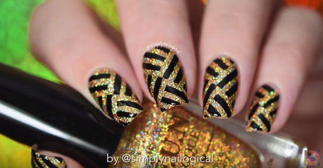 รูปภาพ:http://cosmetologytimes.com/wp-content/uploads/2015/09/Black-Gold-Fancy-Party-Striped-Nail-Art-Design.jpg