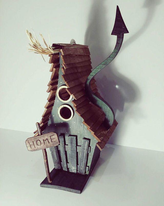 รูปภาพ:http://static.boredpanda.com/blog/wp-content/uploads/2016/10/Magical-birdhouses-from-Little-Lodgings-581723ec68d0a__700.jpg