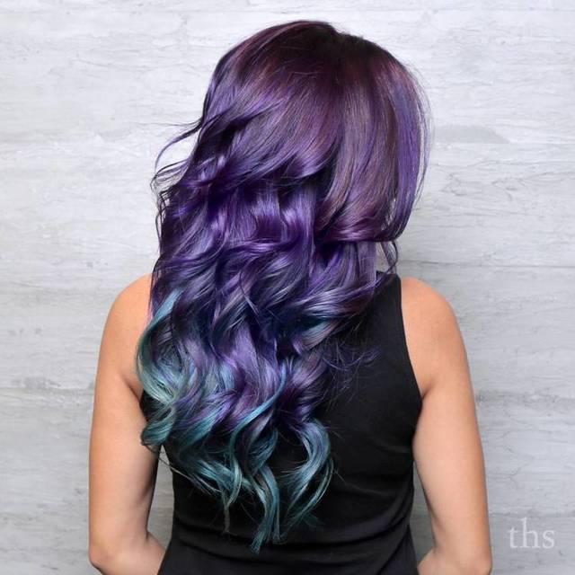 รูปภาพ:http://i2.wp.com/therighthairstyles.com/wp-content/uploads/2016/11/2-purple-and-teal-hair-color.jpg?zoom=1.5&resize=500%2C500