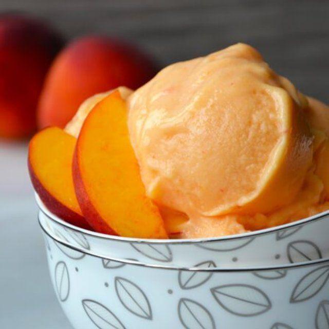 ตัวอย่าง ภาพหน้าปก:Peach Frozen Yogurt ของหวานทำง่ายๆ แถมดีต่อสุขภาพ 100 เปอร์เซ็นต์