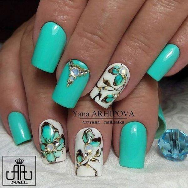 รูปภาพ:http://nenuno.co.uk/wp-content/uploads/2016/09/Green-Nail-Art-Design-8.jpg