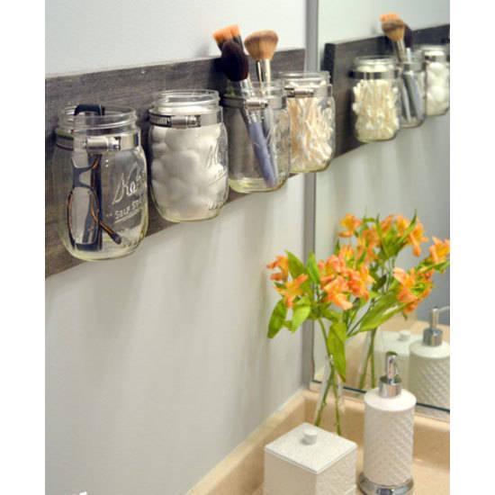 รูปภาพ:http://craftriver.com/wp-content/uploads/2014/07/DIY-Mason-Jar-Bathroom-Storage-Ideas-DIY-Bathroom-Storage-Ideas-for-Small-Spaces.jpg