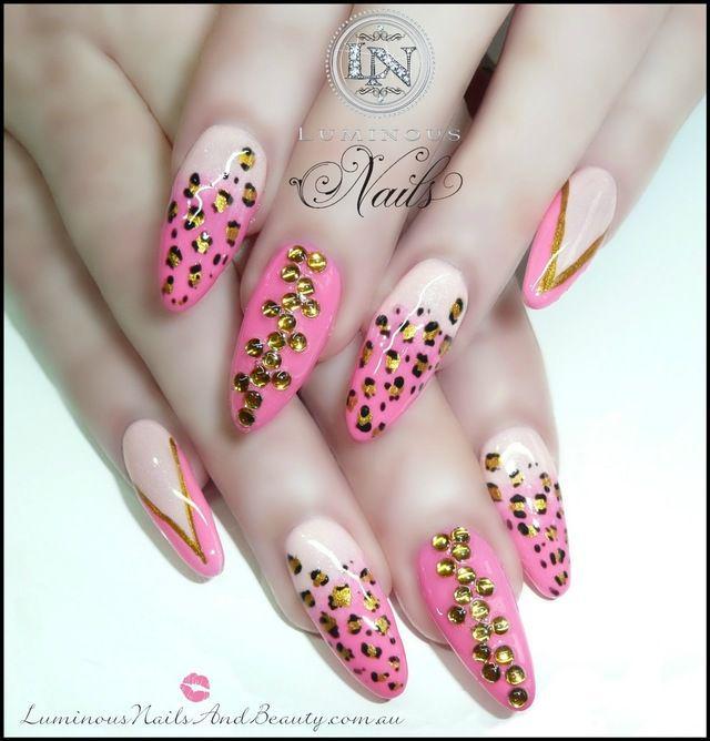 รูปภาพ:http://www.designveryeasy.com/images/original/Neon-Pink-Soft-Pink-Nails-Leopard-Print-Gold-Crystals-68028.jpg