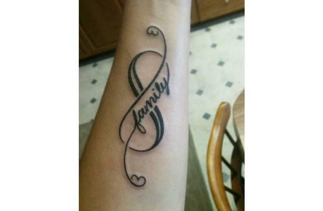 รูปภาพ:http://www.fashionlady.in/wp-content/uploads/2015/06/infinity-family-tattoo.jpg