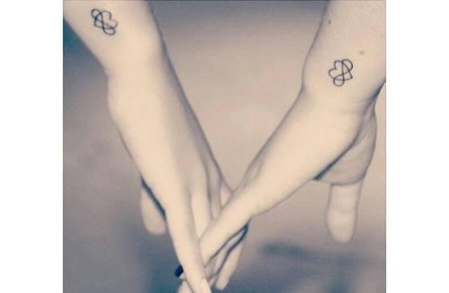 รูปภาพ:http://www.fashionlady.in/wp-content/uploads/2015/06/double-infinity-tattoo.jpg