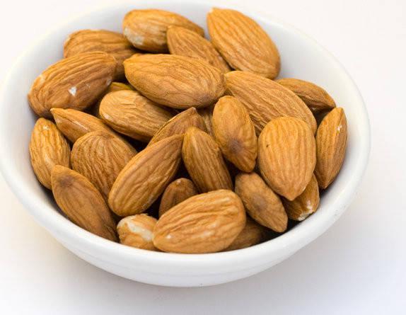 รูปภาพ:http://cdn.shopify.com/s/files/1/0040/0232/products/Almonds_grande.jpg?v=1270177833