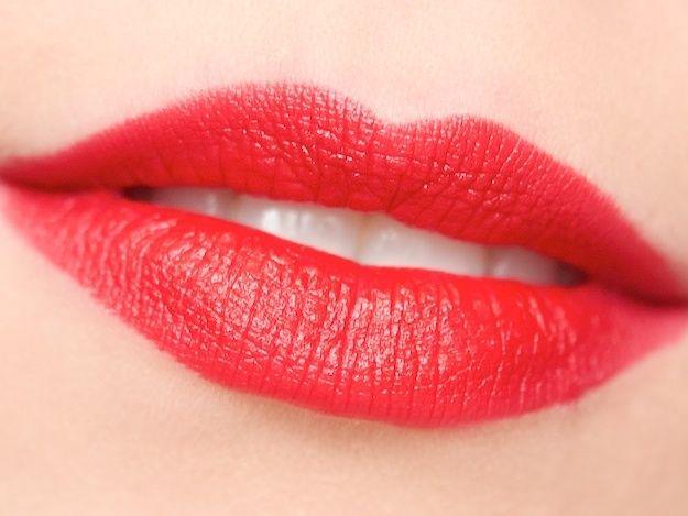 รูปภาพ:http://media.bizwebmedia.net/sites/121901/data/Upload/2016/1/milani_color_statement_lipstick_in_best_red.jpg