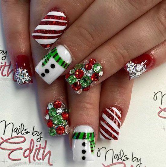 รูปภาพ:http://www.prettydesigns.com/wp-content/uploads/2016/11/Christmas-Nails-with-Gems.jpg