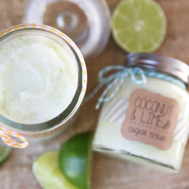 ภาพประกอบบทความ DIY "Coconut & Lime Scrub" ทำสครับเพื่อผิวเนียนขาวด้วยตัวเองกันเลยนะ