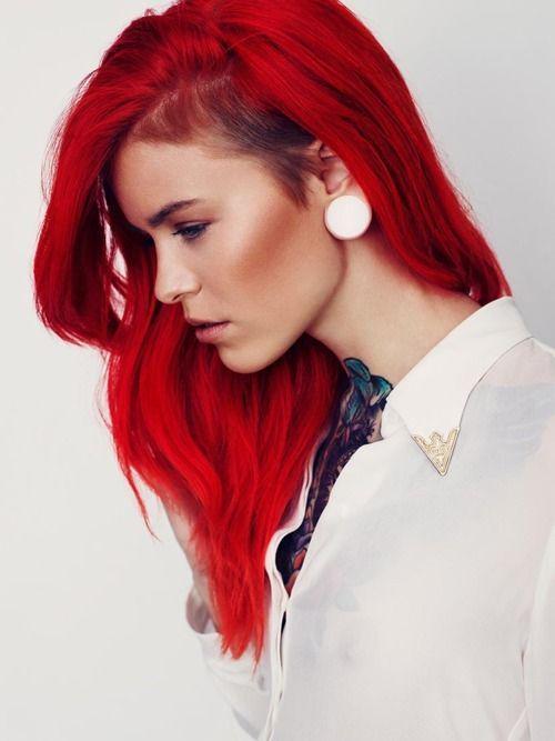 รูปภาพ:http://www.dyeddollies.com/wp-content/uploads/2015/06/model-with-bright-red-hair.jpg
