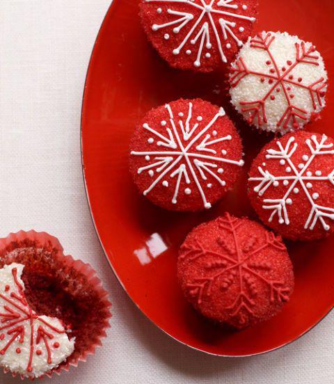 รูปภาพ:http://ghk.h-cdn.co/assets/cm/15/11/480x552/54fe4b4a04c16-red-velvet-cupcakes-xl.jpg