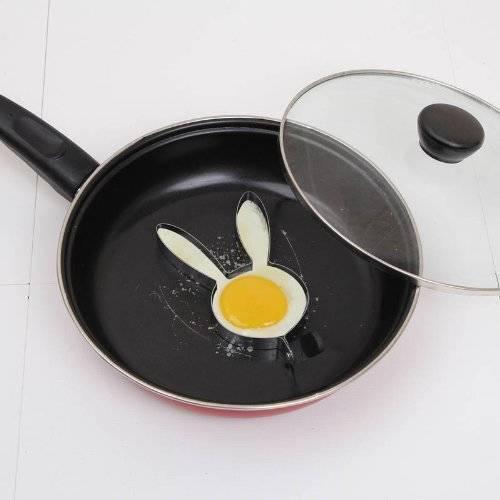 รูปภาพ:http://i01.i.aliimg.com/wsphoto/v2/1575867583_4/Free-Shipping-Stainless-Steel-Shaped-Fried-Egg-Mold-Novelty-Pancake-Egg-Rings-Set-of-4-Cooking.jpg