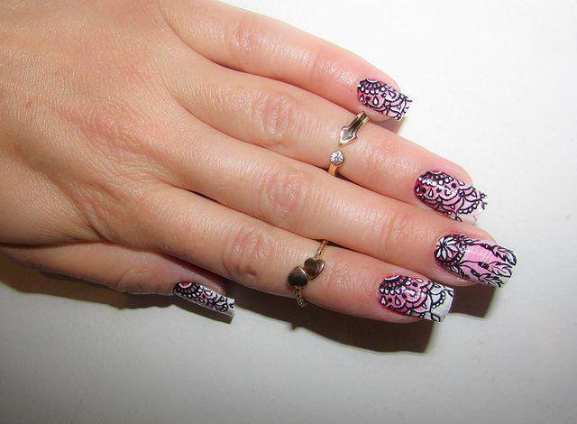 รูปภาพ:http://cdn.fashionisers.com/wp-content/uploads/2016/08/bohemian_ethnic_tribal_nail_art_designs12.jpg