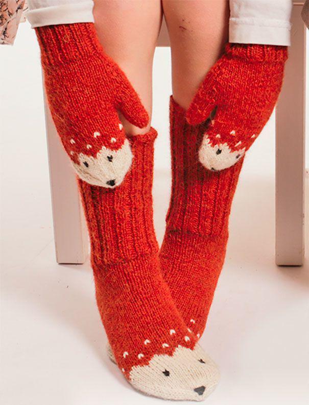 รูปภาพ:http://static.boredpanda.com/blog/wp-content/uploads/2016/11/winter-knit-gift-ideas-keep-warm-hats-mittens-slippers-55-58259e53b1985__605.jpg