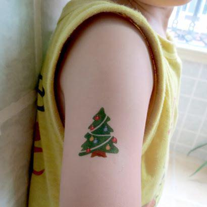 รูปภาพ:https://lh5.googleusercontent.com/-6t4IUohxXlk/Up4IVkMocoI/AAAAAAAAAYs/NN0BhIV45Ec/s410/Christmas%20tattoo-02.jpg