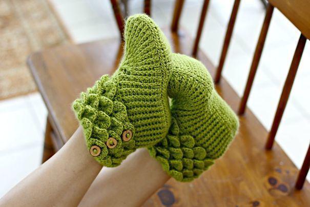 รูปภาพ:http://static.boredpanda.com/blog/wp-content/uploads/2016/11/winter-knit-gift-ideas-keep-warm-hats-mittens-slippers-18-58259df02c1e5__605.jpg