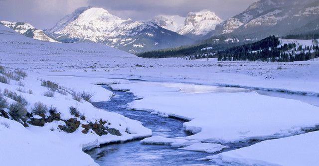 รูปภาพ:http://www.nathab.com/uploaded-files/carousels/TRIPS/Ultimate-Yellowstone/US-National-Parks-Ultimate-Yellowstone-5-river.jpg