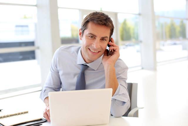 รูปภาพ:http://www.evolve.ie/wp-content/uploads/2013/03/stock-footage-businessman-having-a-phone-call-at-his-desk1.jpg
