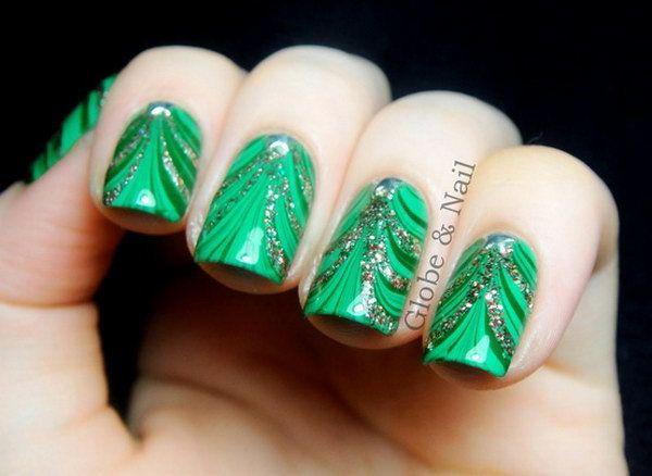 รูปภาพ:http://styletic.com/wp-content/uploads/2016/01/green-nails/97-green-nail-art-designs.jpg