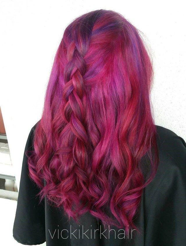 รูปภาพ:http://i0.wp.com/therighthairstyles.com/wp-content/uploads/2016/07/12-magenta-hair-with-subtle-purple-highlights.jpg