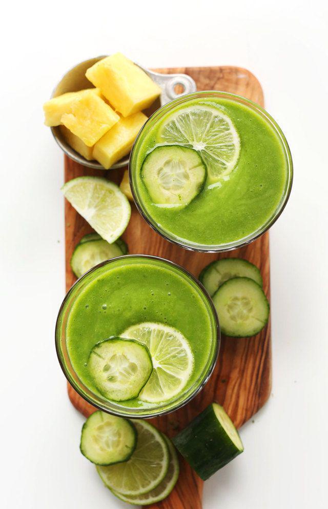 รูปภาพ:http://cdn3.minimalistbaker.com/wp-content/uploads/2016/03/REFRESHING-Healthy-Creamy-Cucumber-Smoothie-with-Pineapple-Greens-lime-and-coconut-vegan-greensmoothie-smoothie-cucumber-healthy-recipe-minimalistbaker.jpg